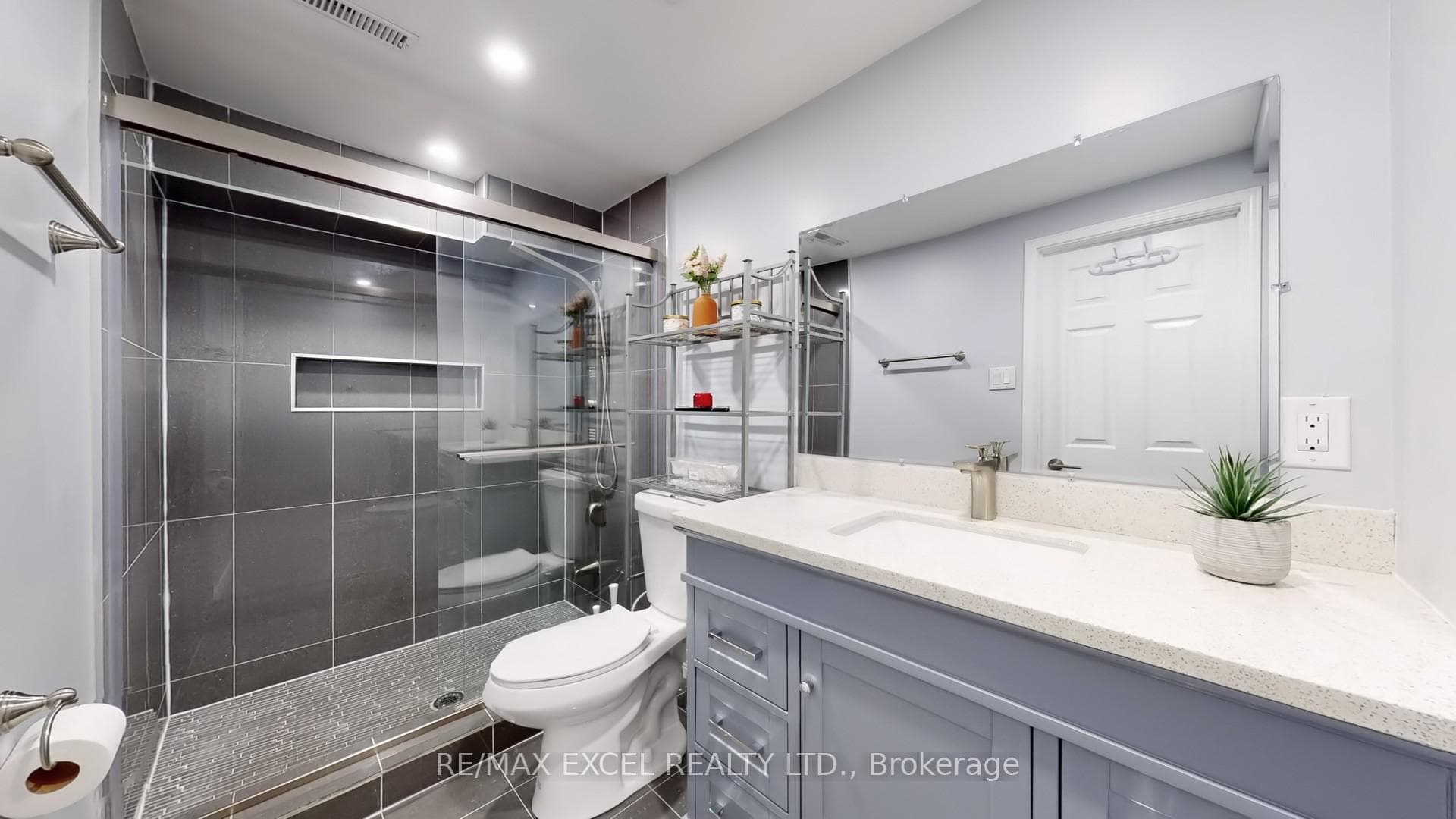 73 McCabe Crescent photo 42