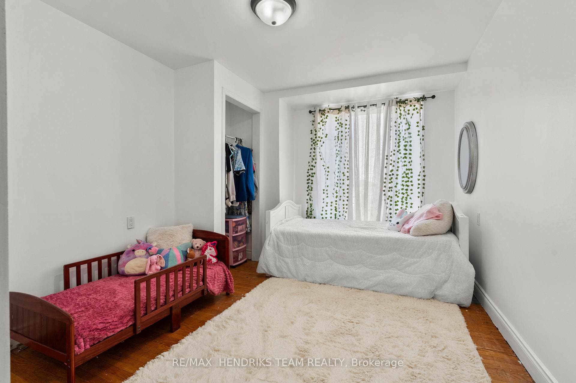 192 Wood Street photo 26