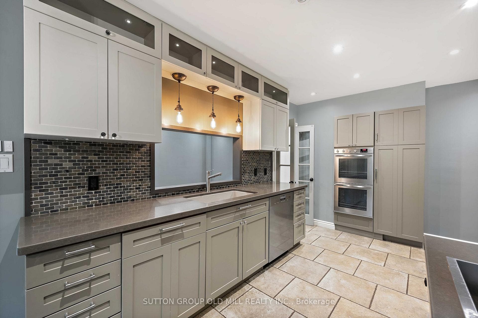1482 Merrow Road photo 14
