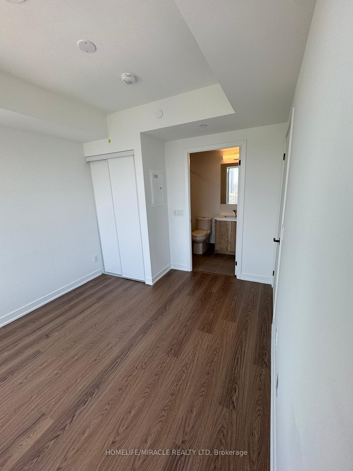 319 Jarvis Street Unit 3907 photo 11