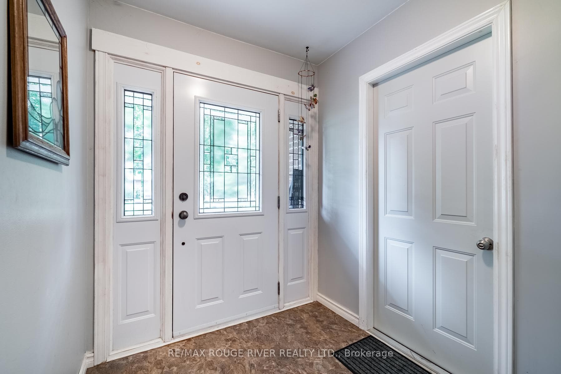 15 Maplewood Boulevard photo 5