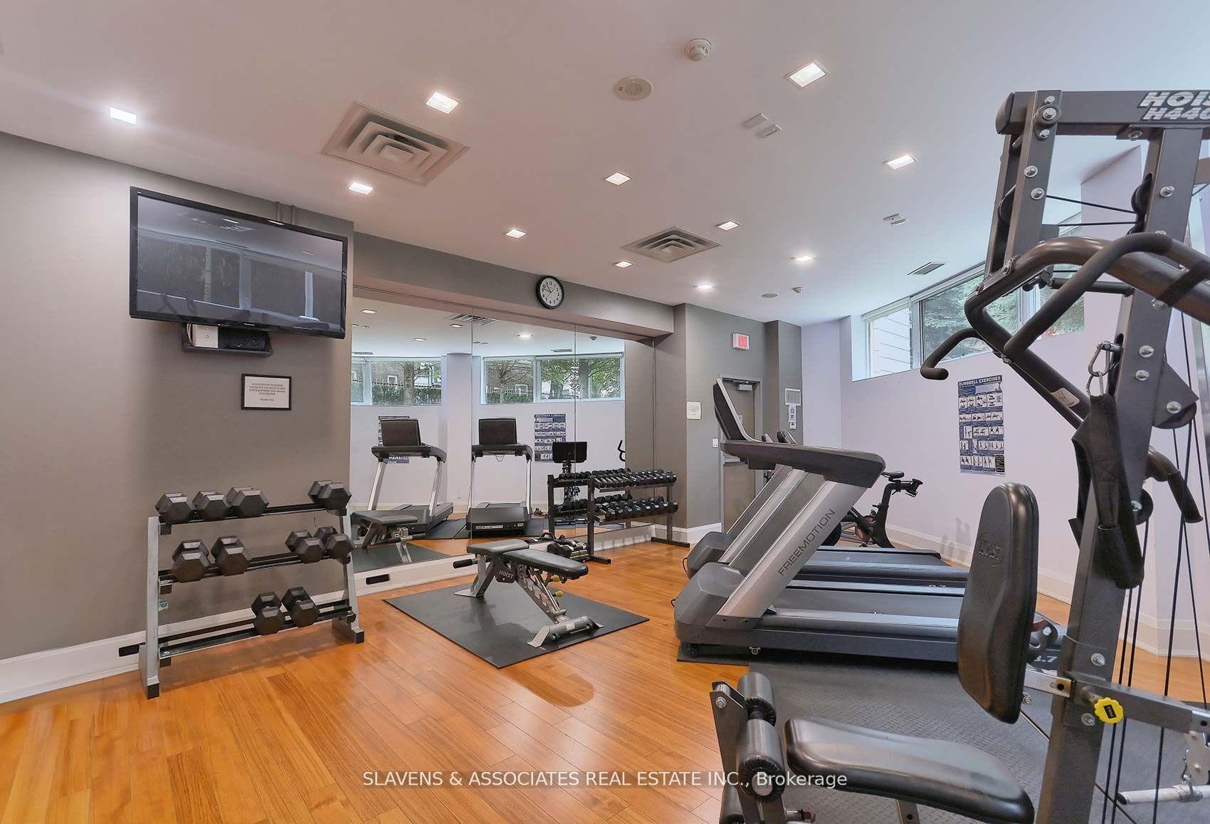 336 Spadina Road Unit 701 photo 37