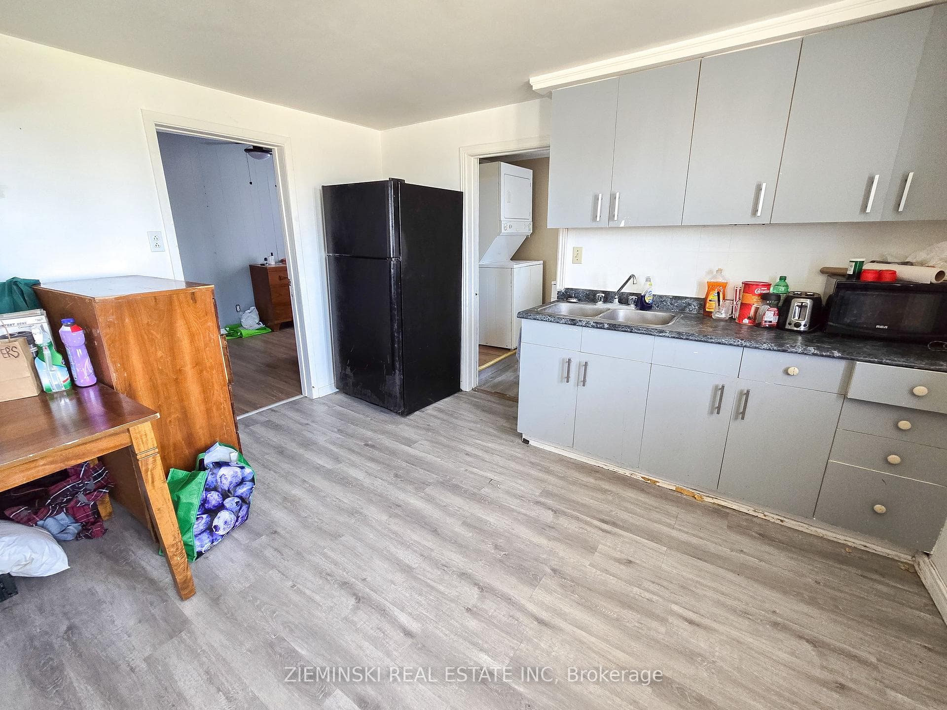 554 James Street photo 19