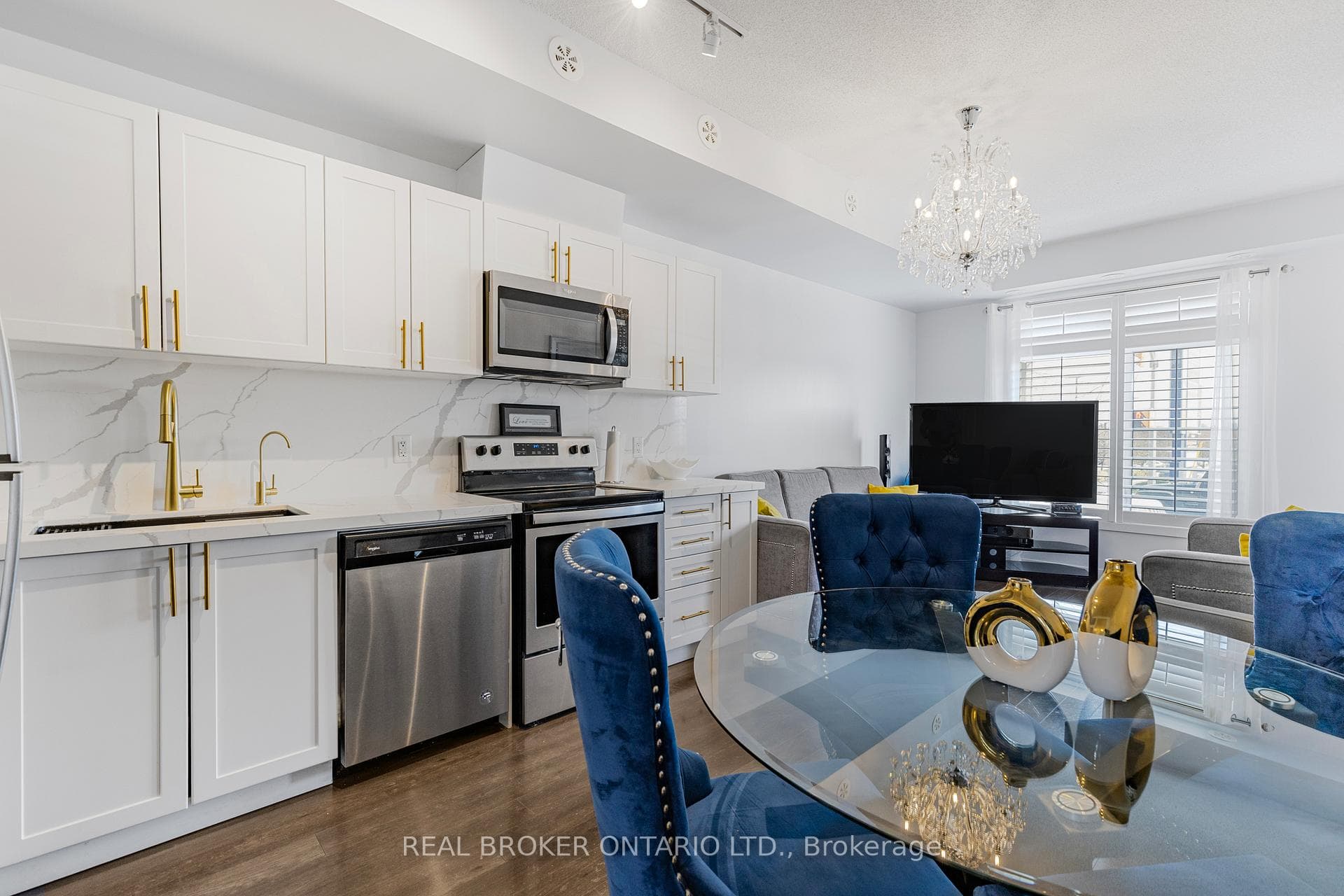 630 Rogers Road Unit 21 photo 17