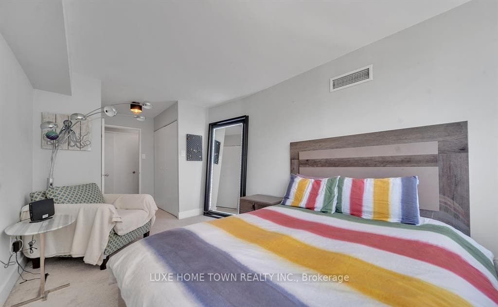 1055 Bay Street Unit 308 photo 18