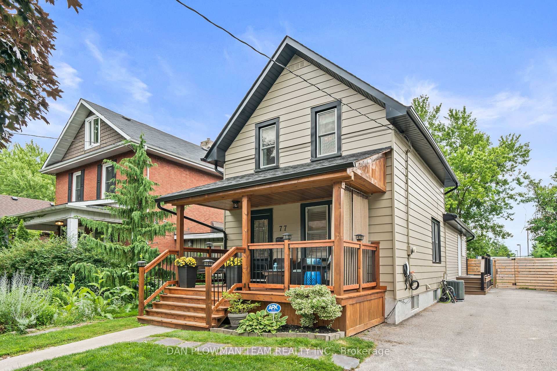 77 Buckingham Avenue photo 2