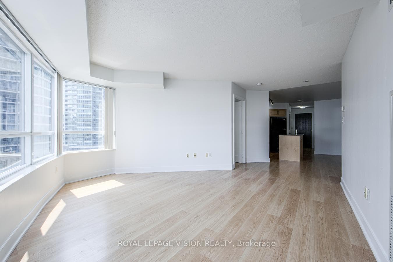 20 Blue Jays Way Unit 615 photo 18