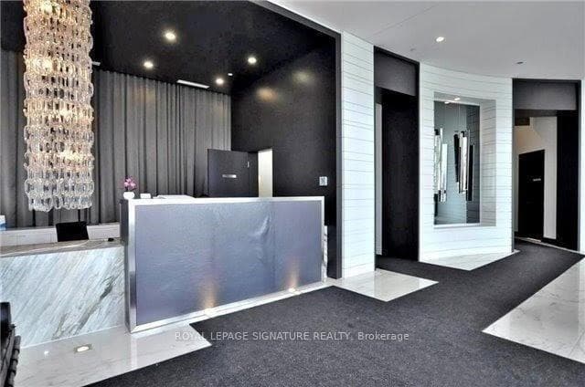 9471 Yonge Street Unit 638 photo 2