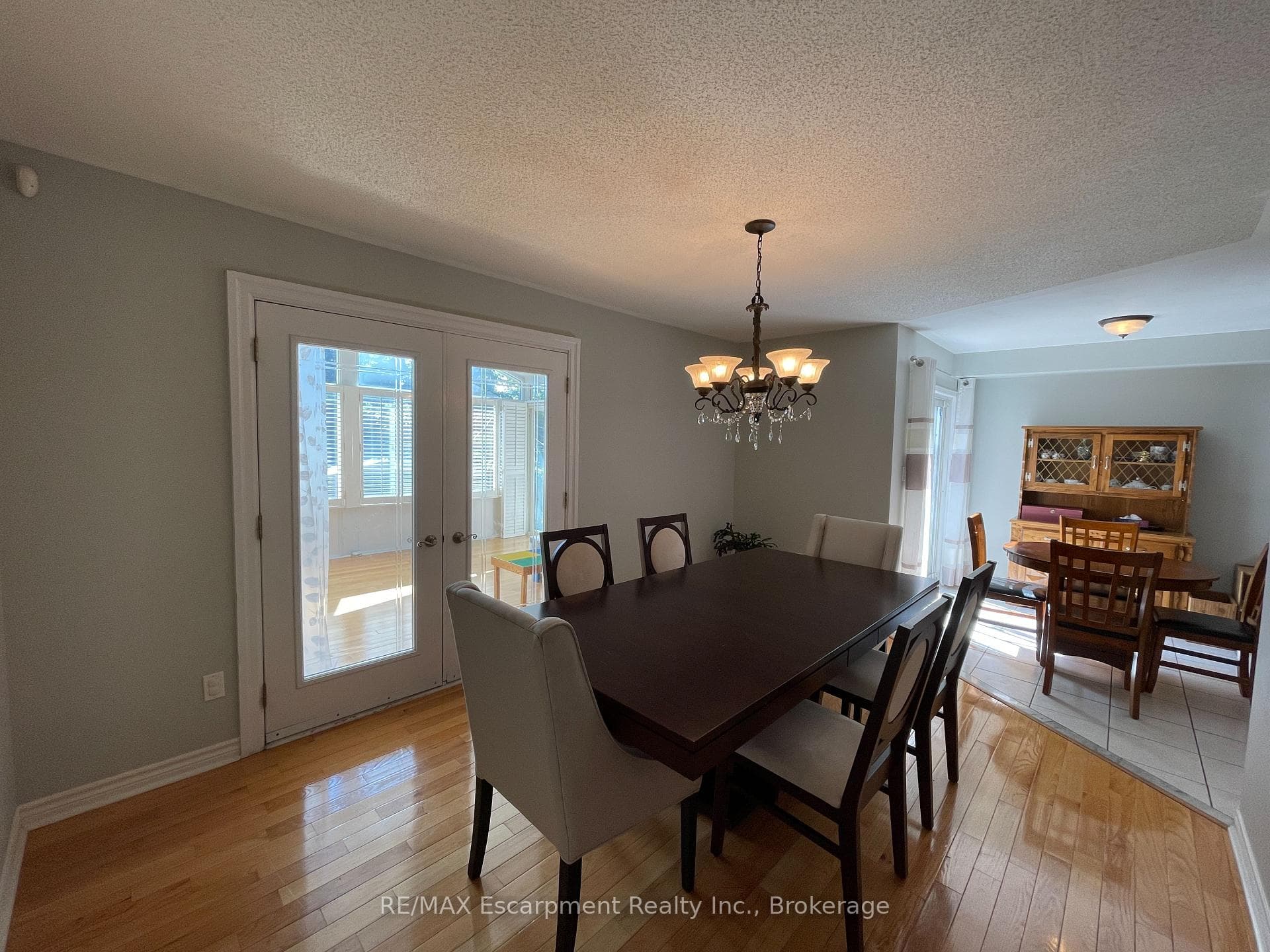 454 Pondview Place photo 8