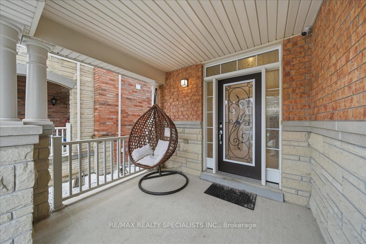158 Downy Emerald Drive photo 3