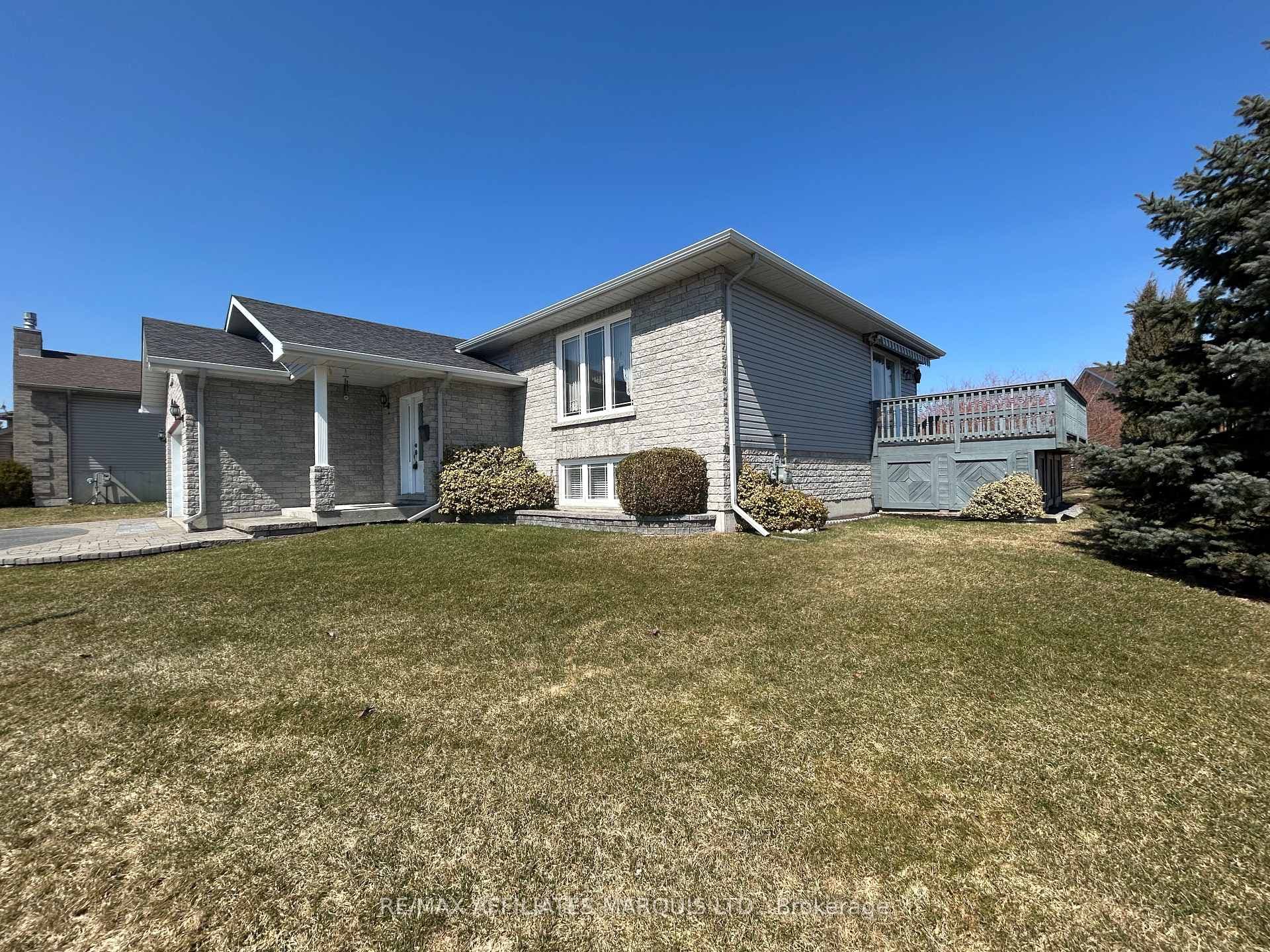 302 Emma Avenue photo 2