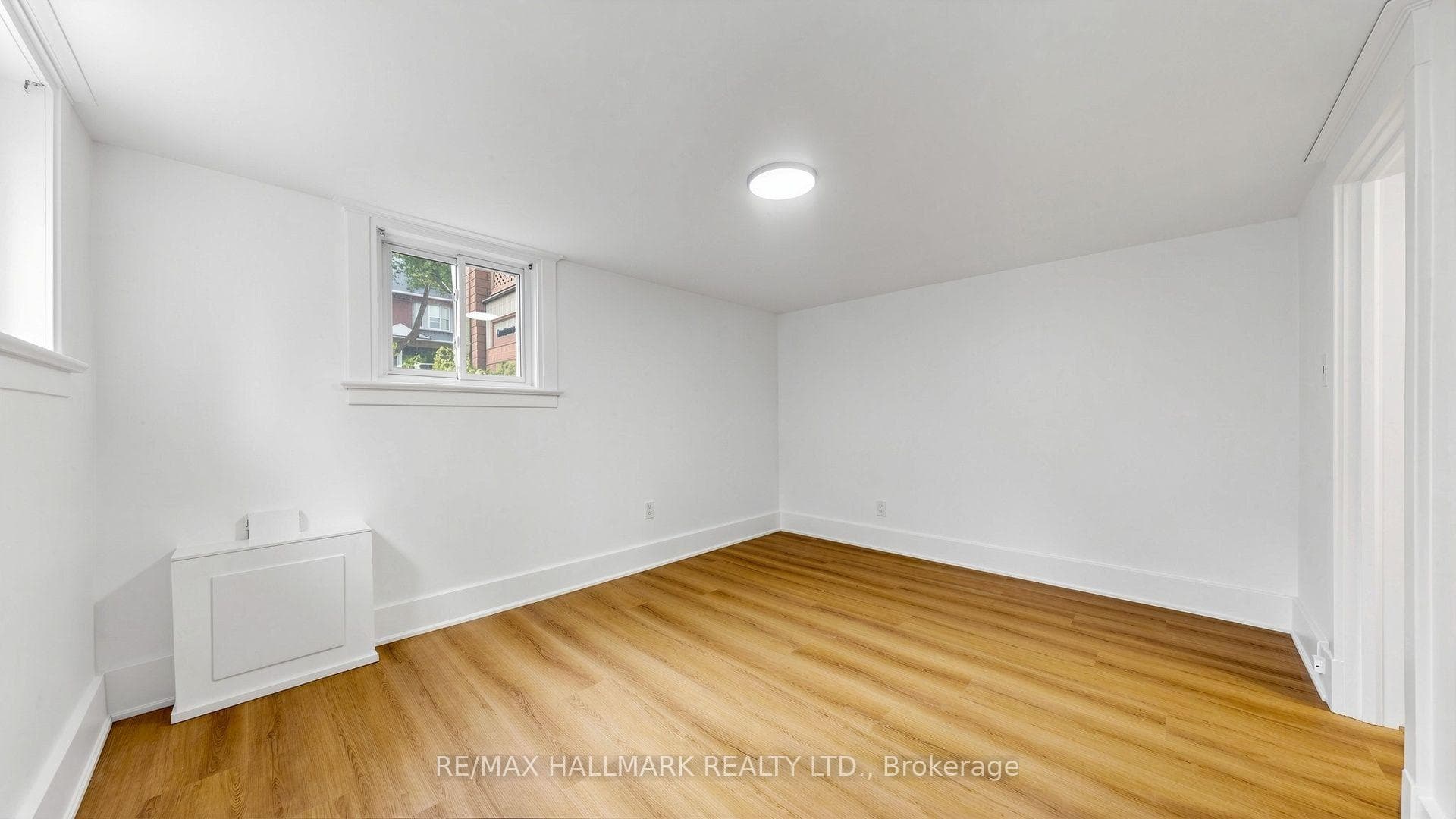 57 Humberside Avenue Unit Lower Level photo 4