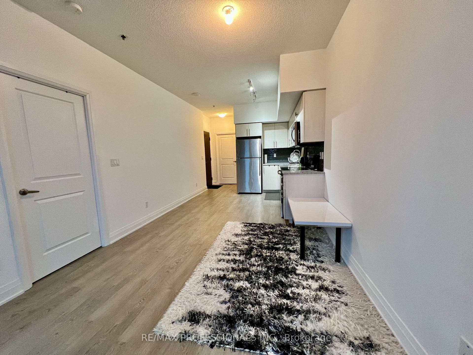 55 Speers Road Unit 1011 photo 13