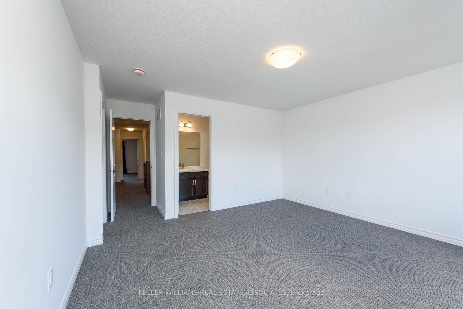 3985 Crown Street photo 21