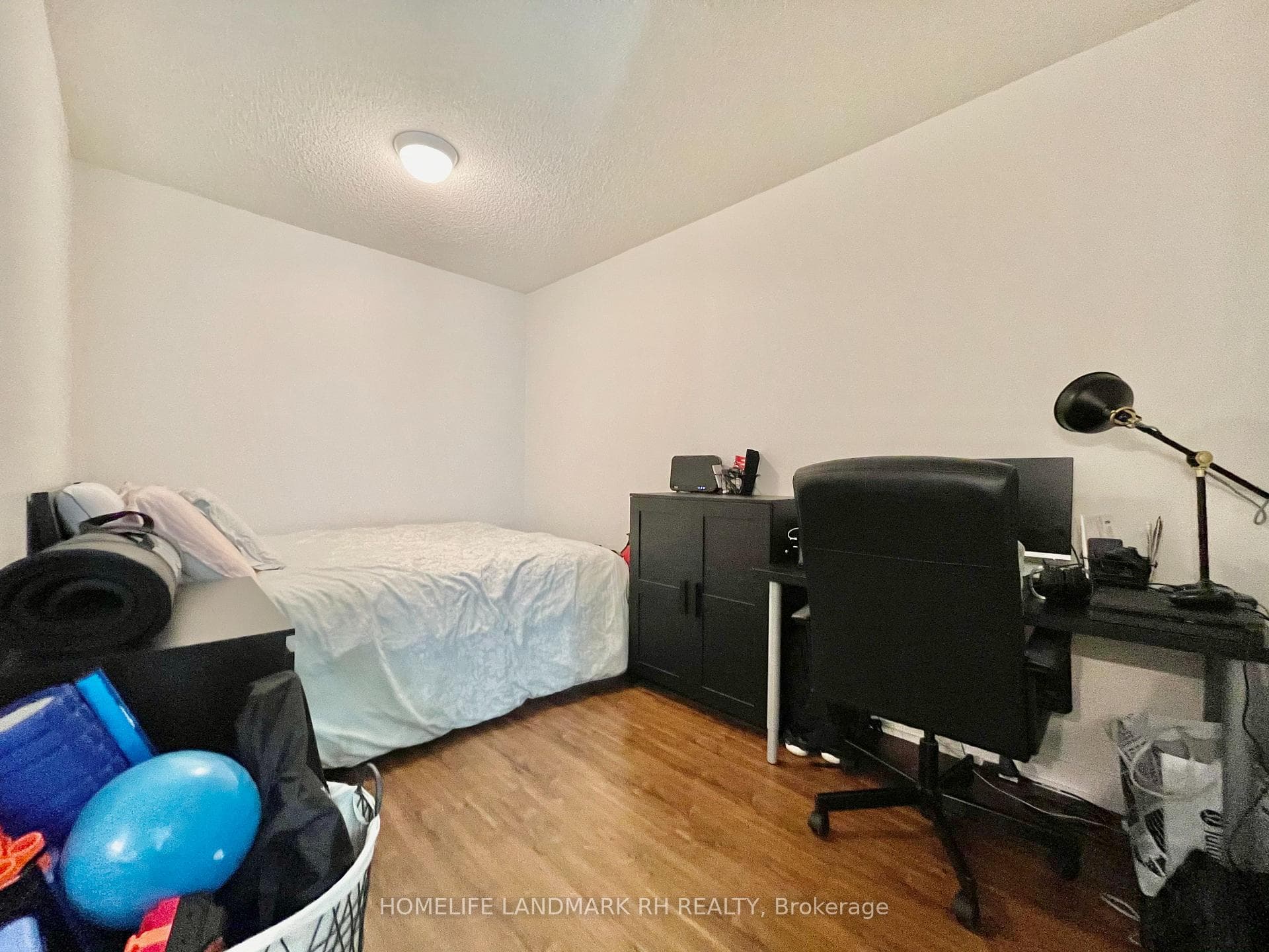 33 Singer Court Unit 815 photo 13