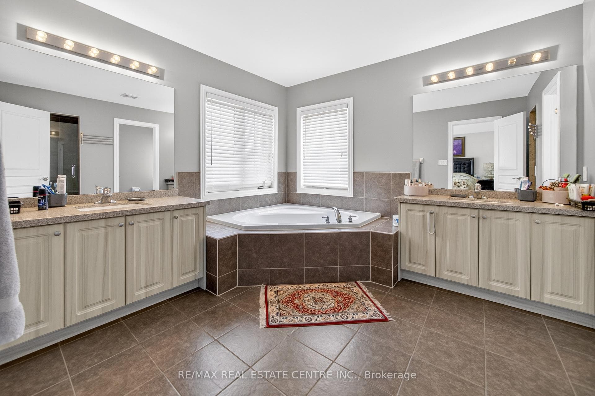 6 Libby Road photo 31