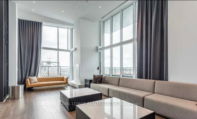 297 Oak Walk Drive Unit 606 photo 15
