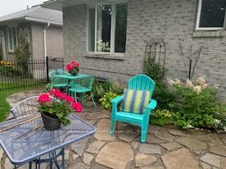27 Hillview Drive photo 32