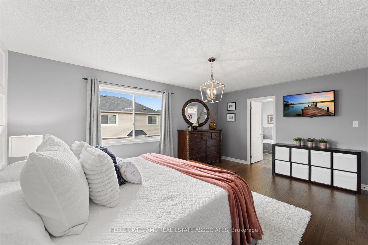 851 Howden Crescent photo 21