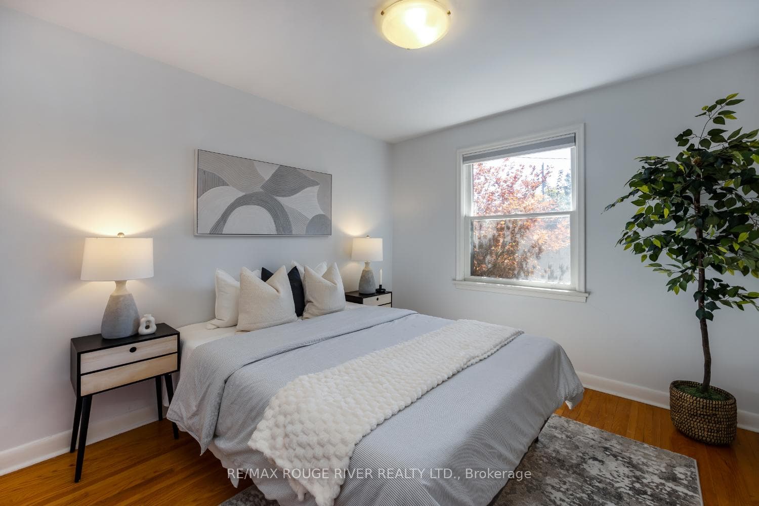 725 Eastbourne Avenue photo 18