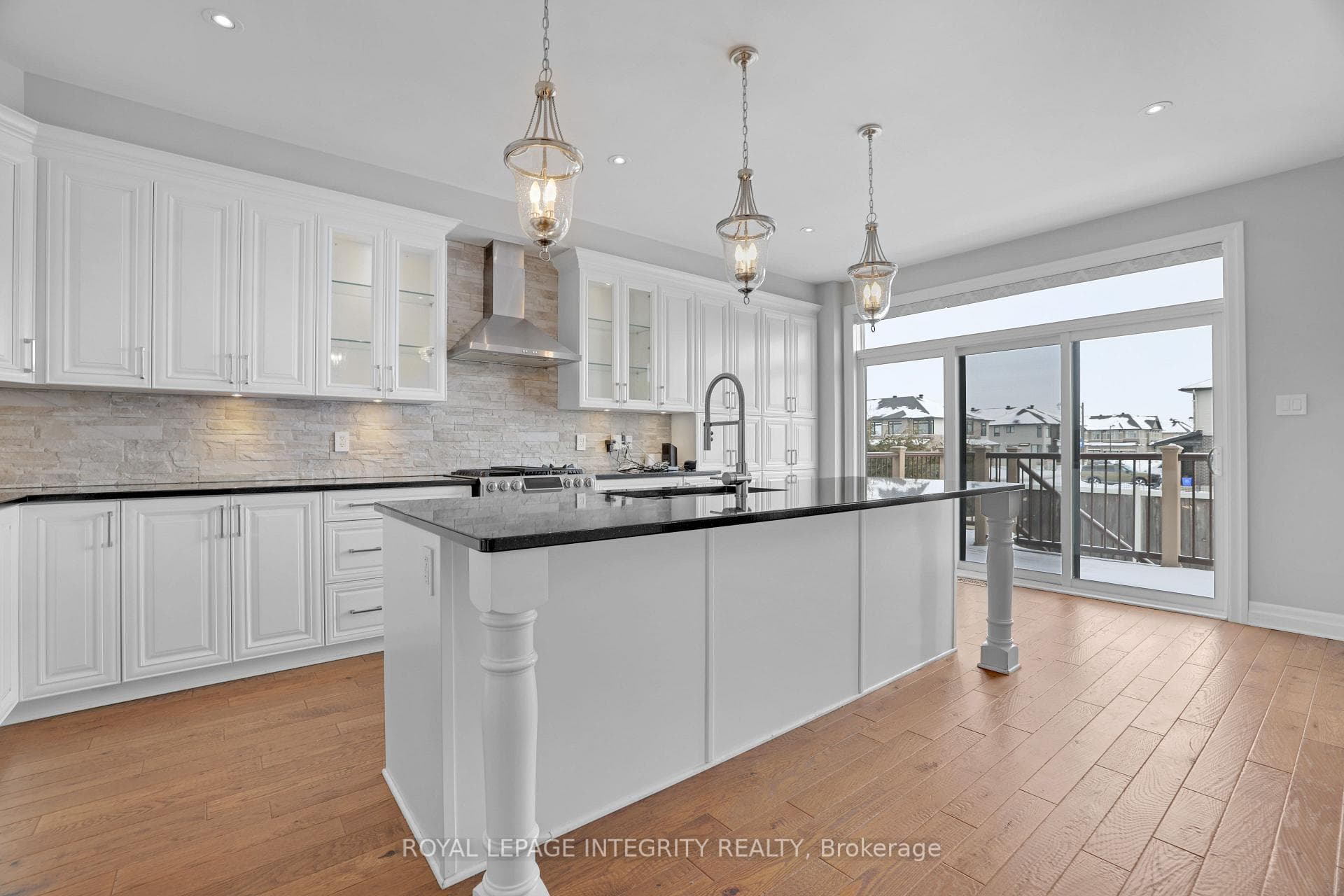 508 Yellow Birch Street photo 17