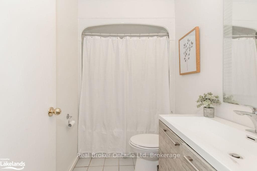 127 FAIRWAY Crescent Unit 31 photo 37