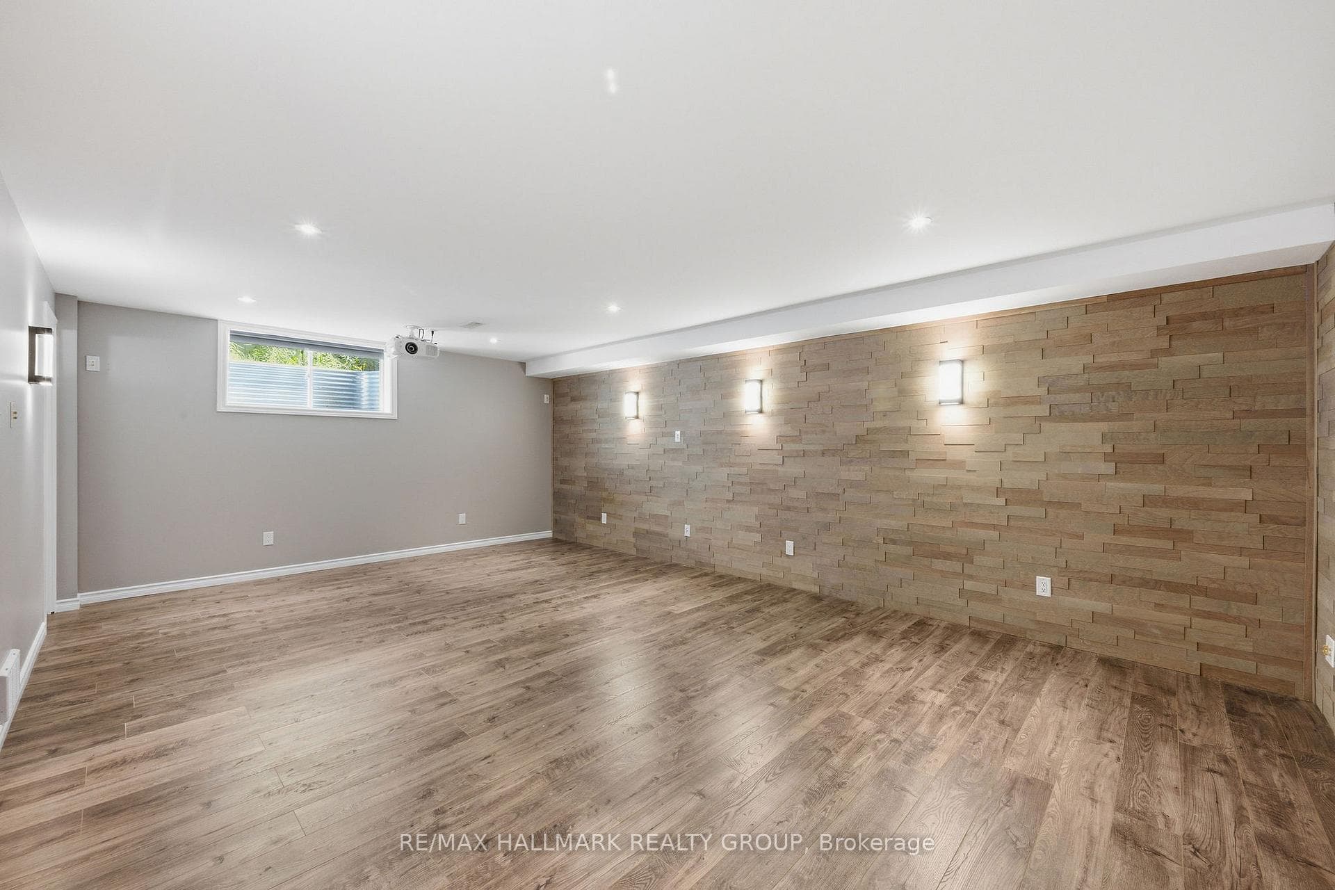558 Rouncey Road photo 35