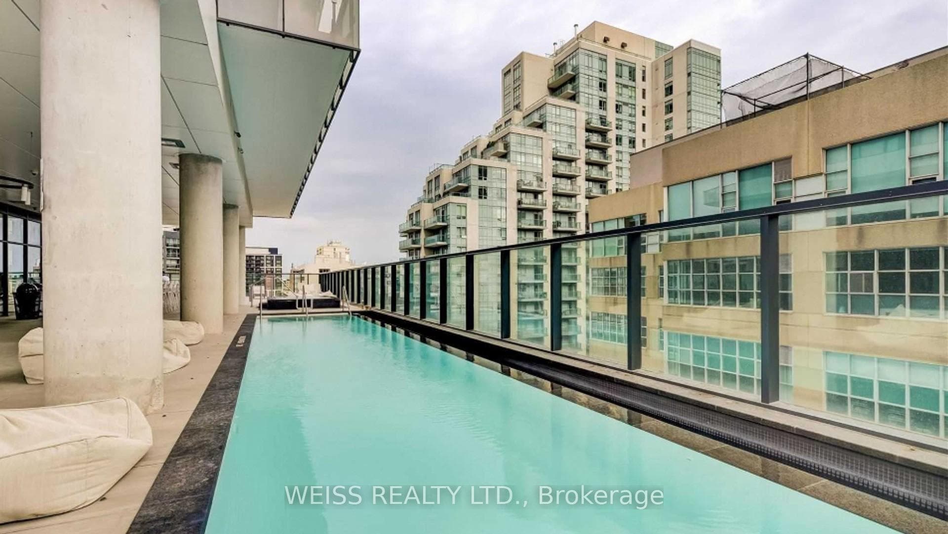 185 Roehampton Avenue Unit 520 photo 45