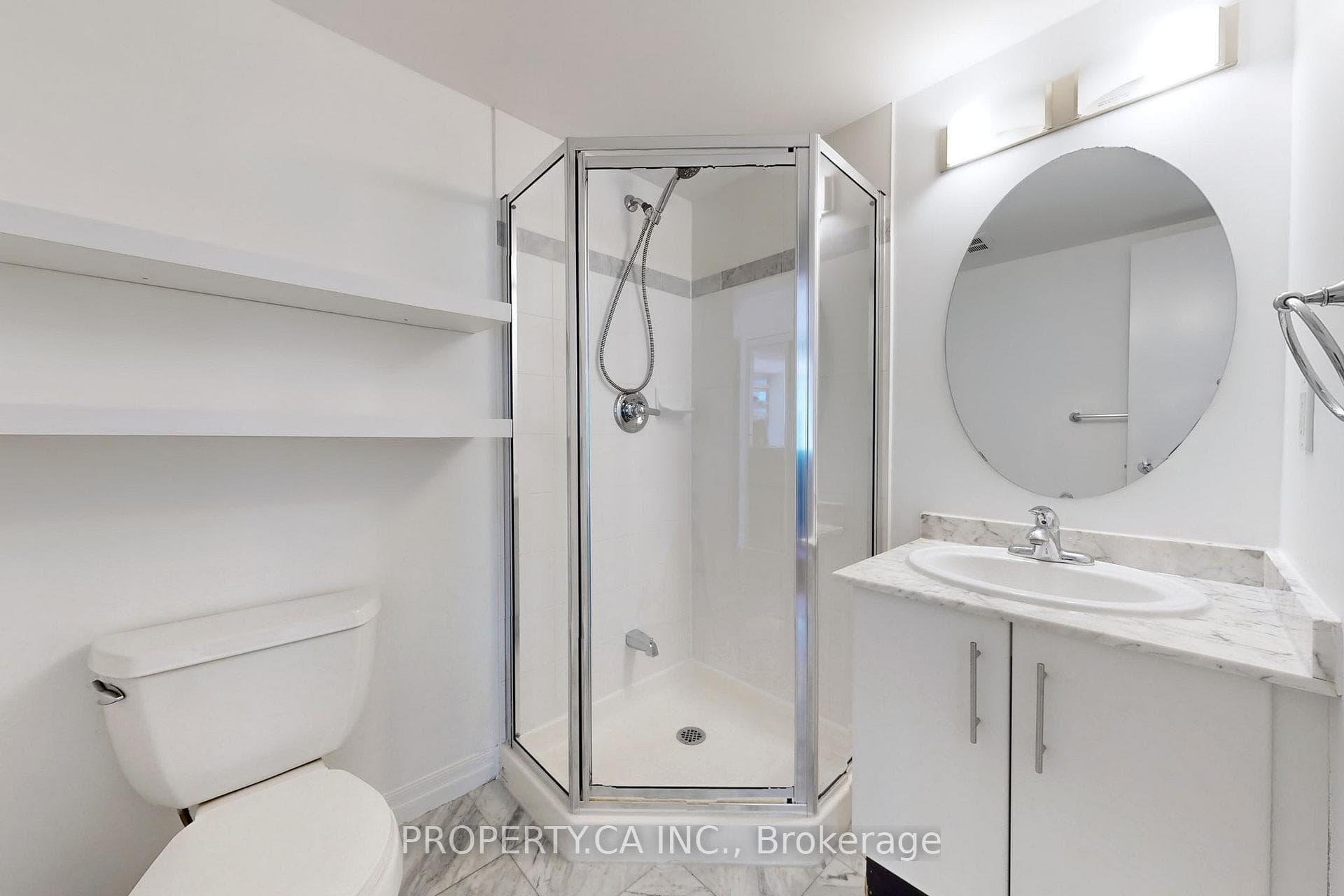 16 Yonge Street Unit 1701 photo 9