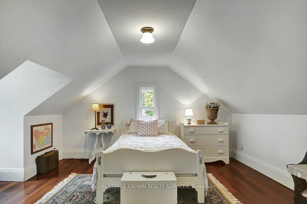 535 Duke Street photo 22