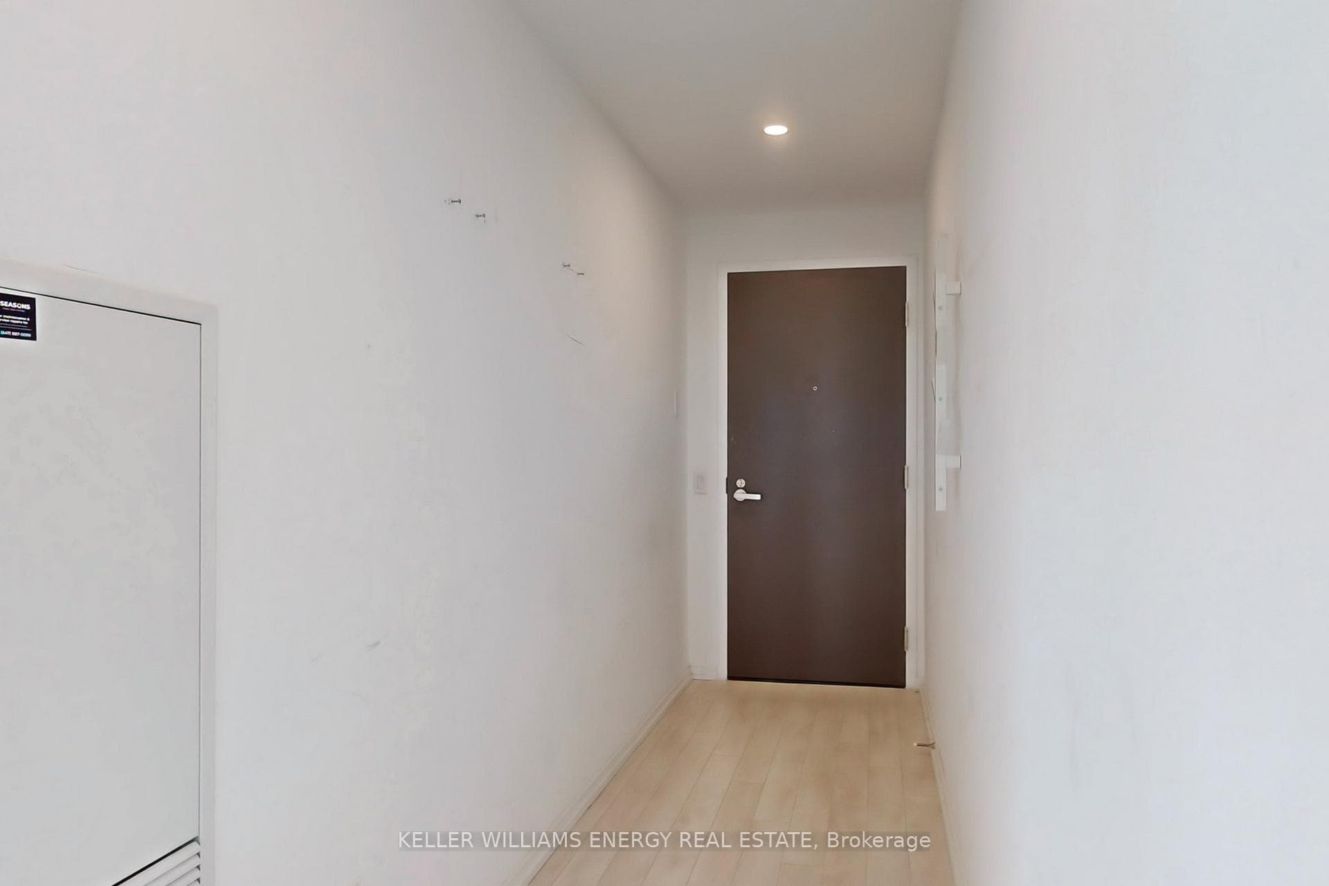 197 Yonge Street Unit 2412 photo 12