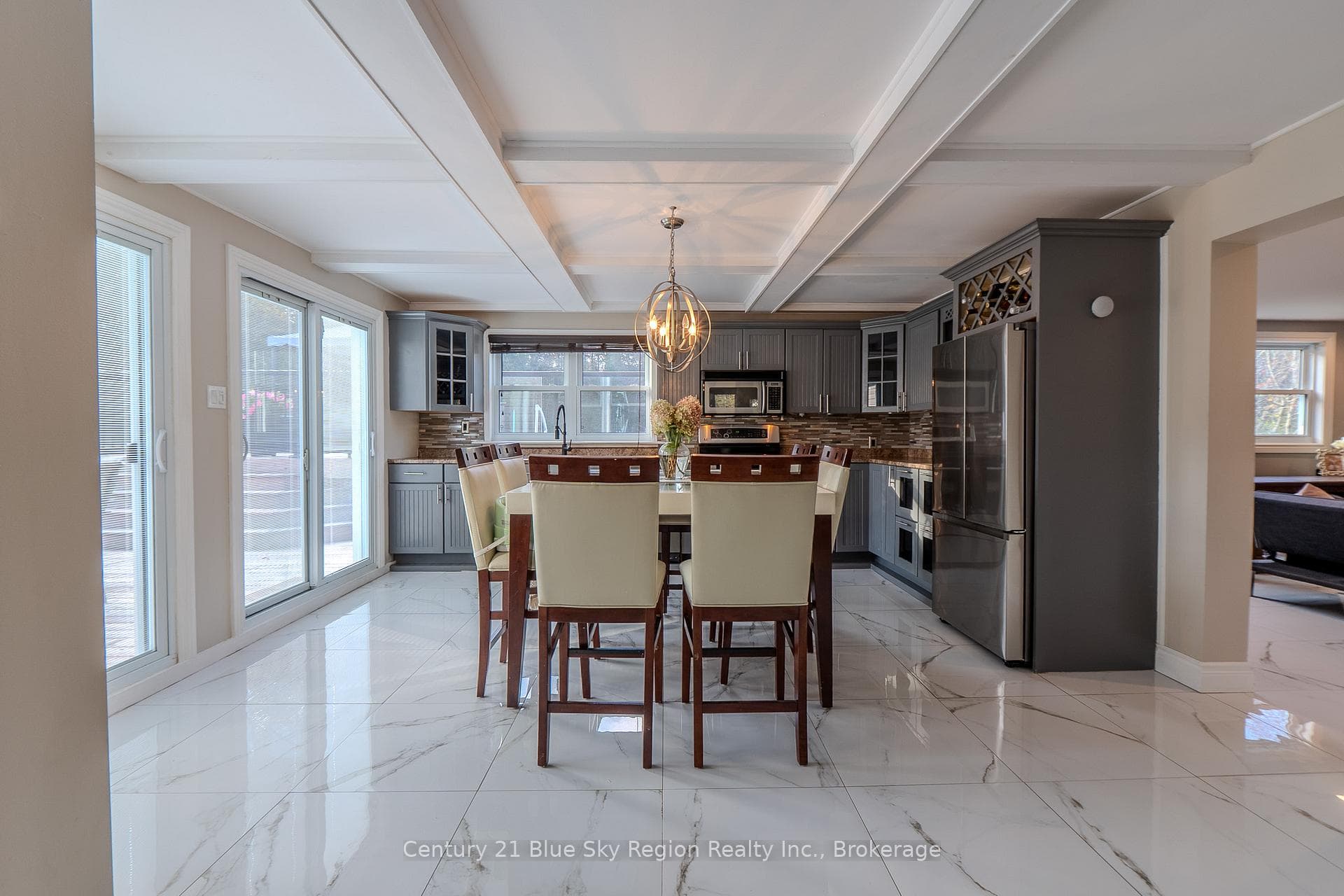 77 Berkley Boulevard photo 6