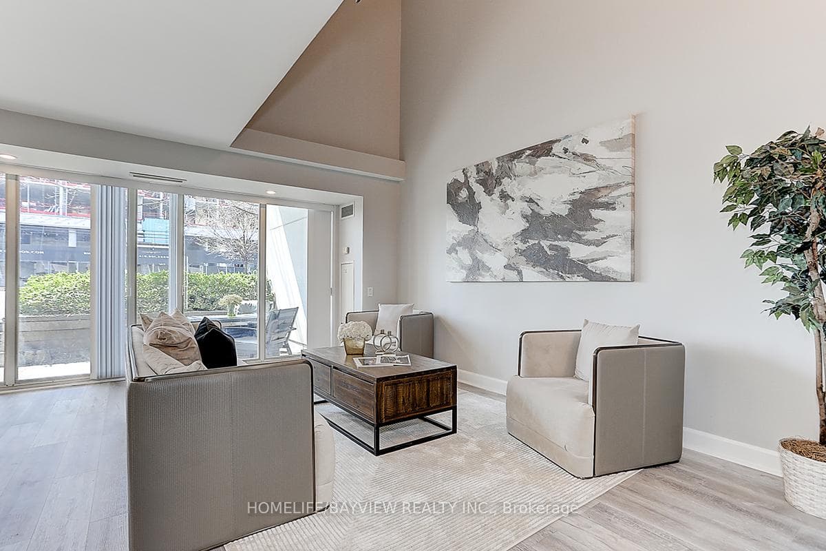 1050 The Queensway N/A Unit 107 photo 11