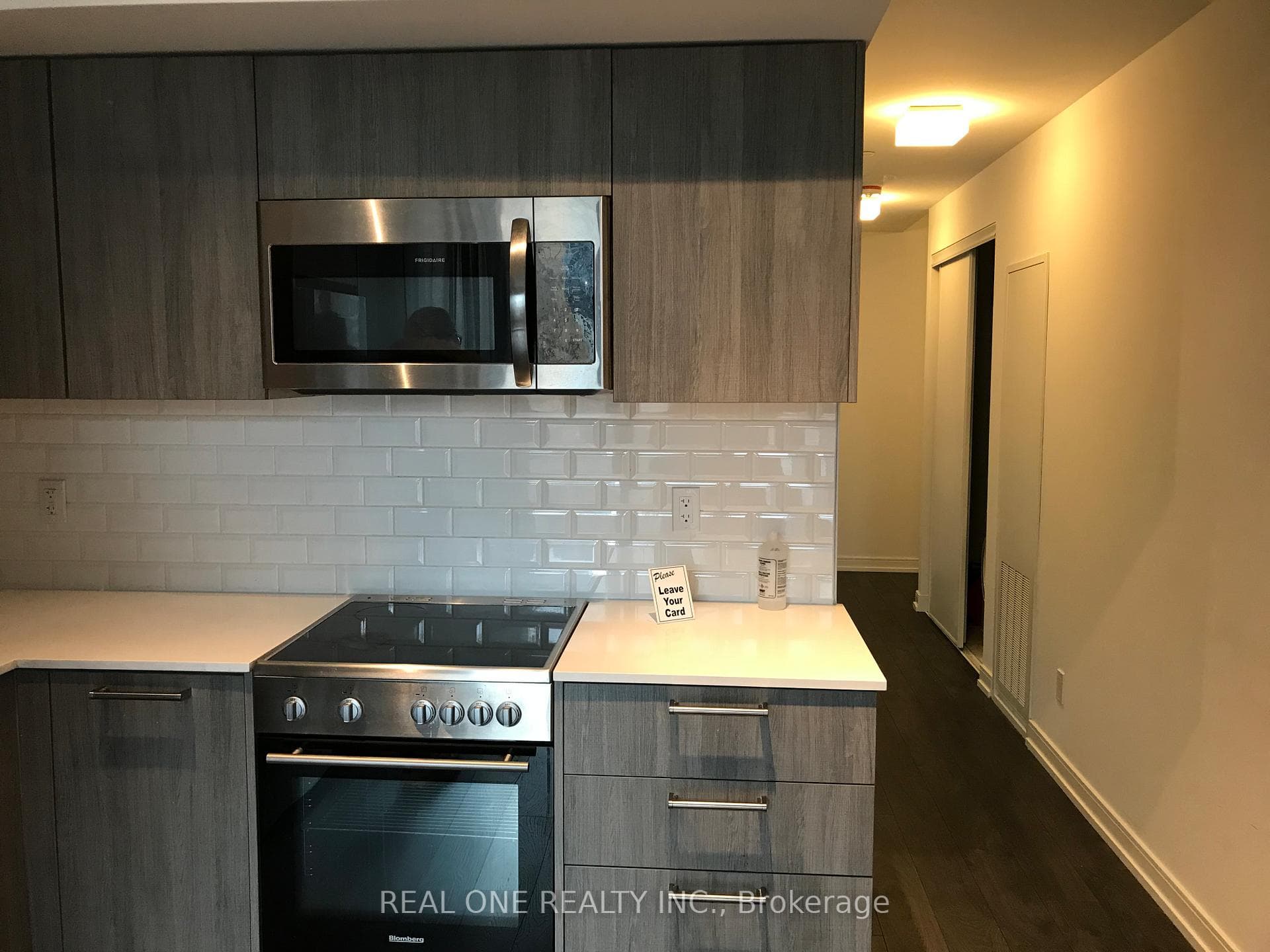 28 Wellesley Street Unit 402 photo 12
