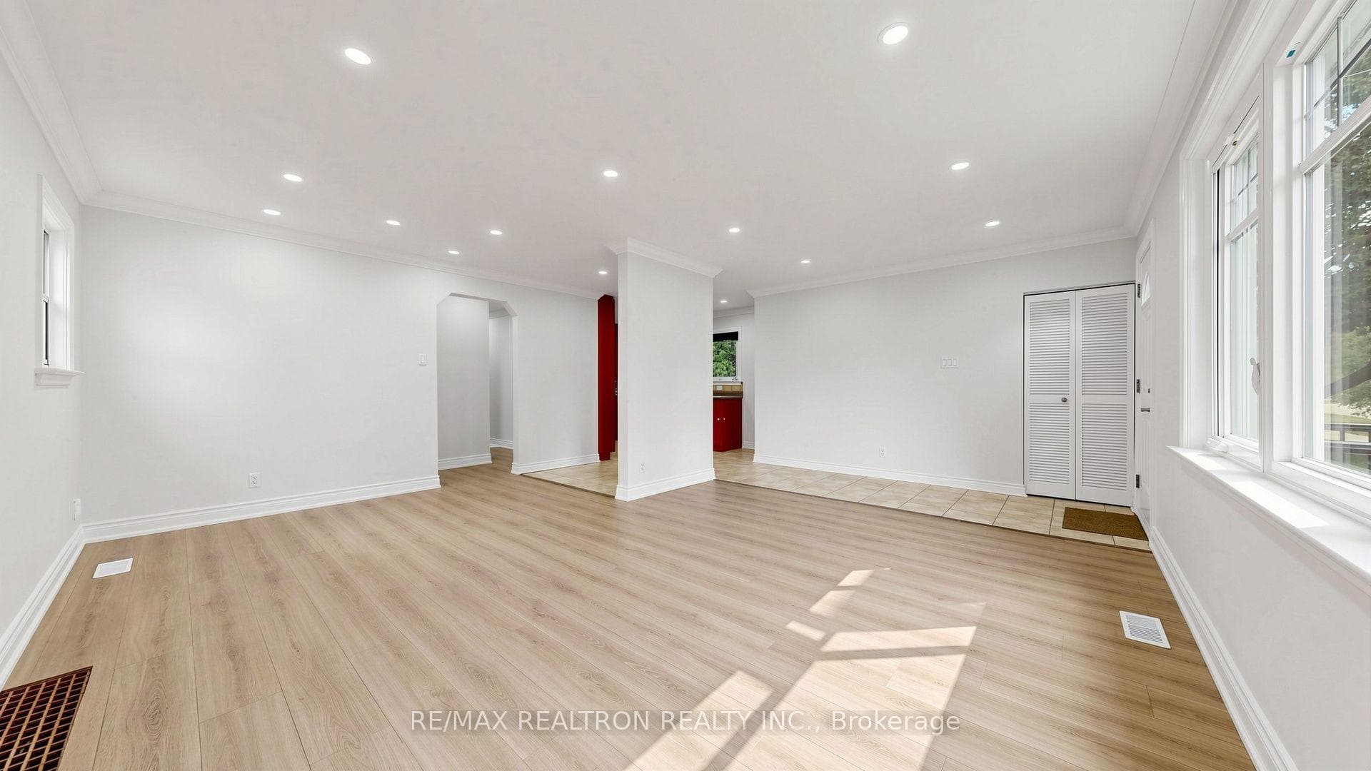 91 Vauxhall Drive photo 11