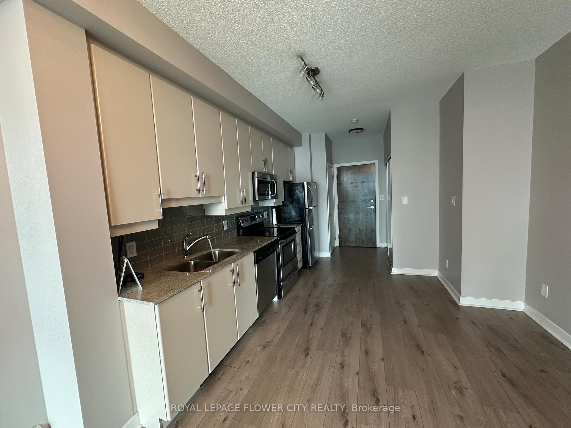 33 Bay Street Unit 4001 photo 16