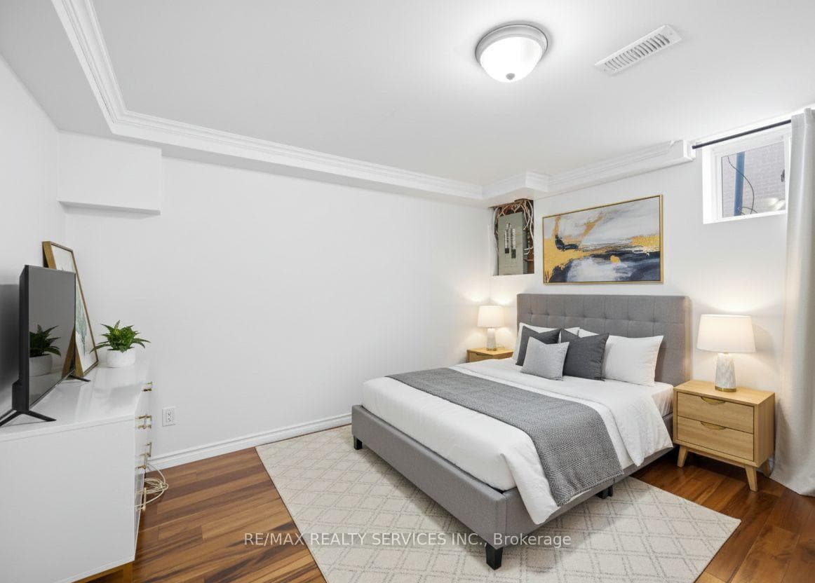 21 Radwinter Drive photo 30
