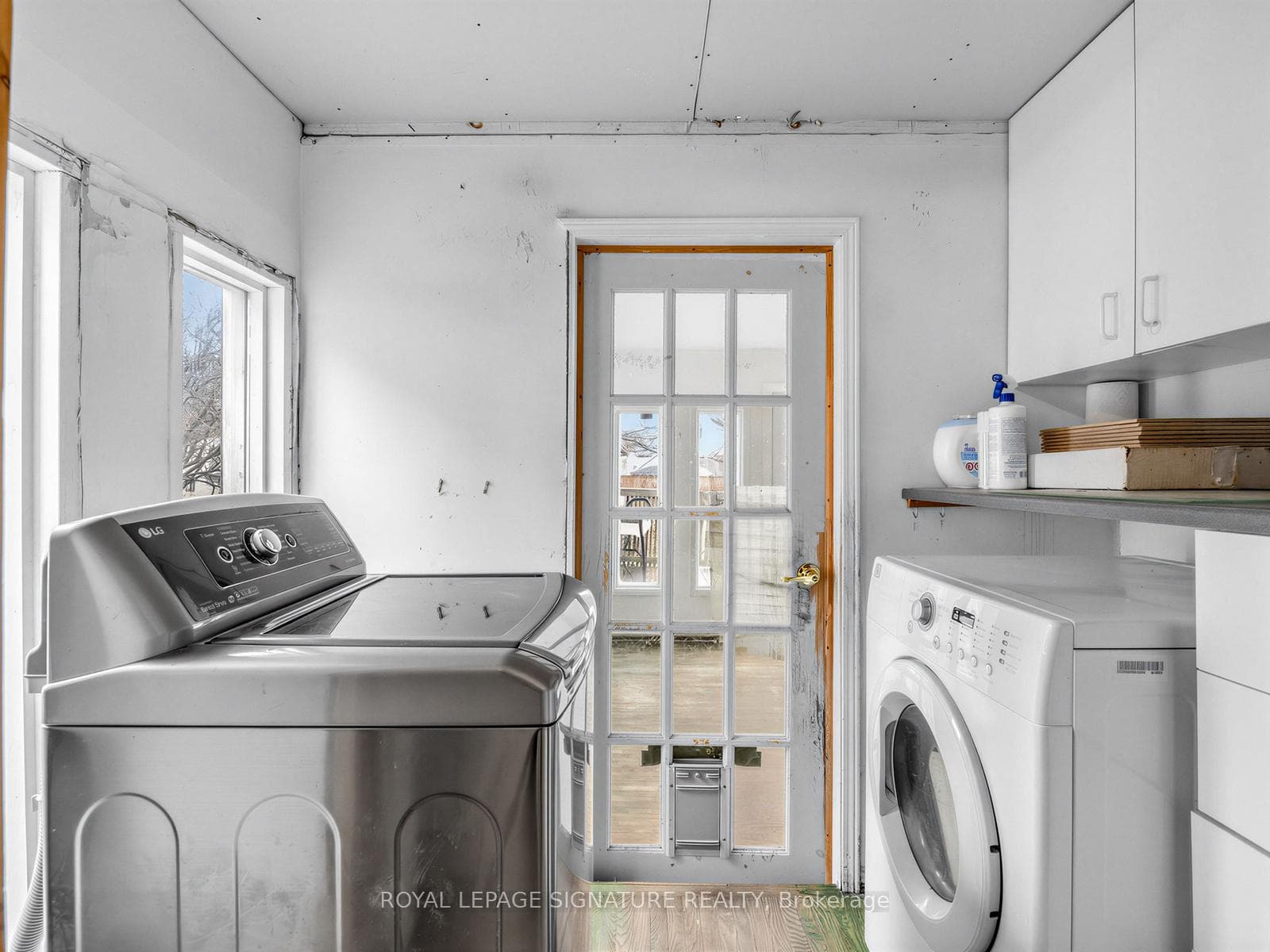151 Burk Street photo 15