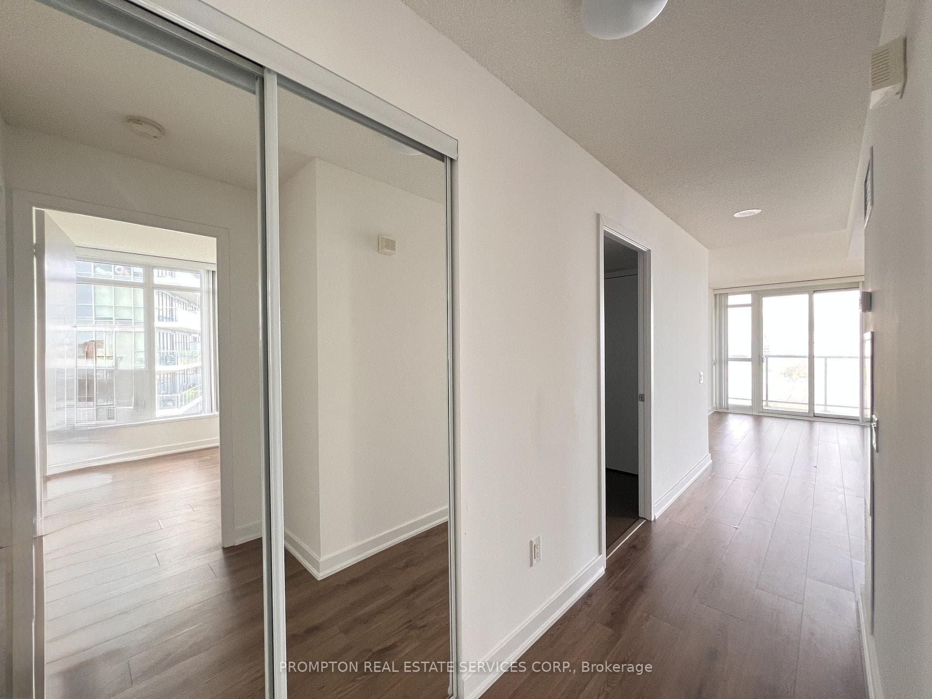 121 Mcmahon Drive Unit 608 photo 21