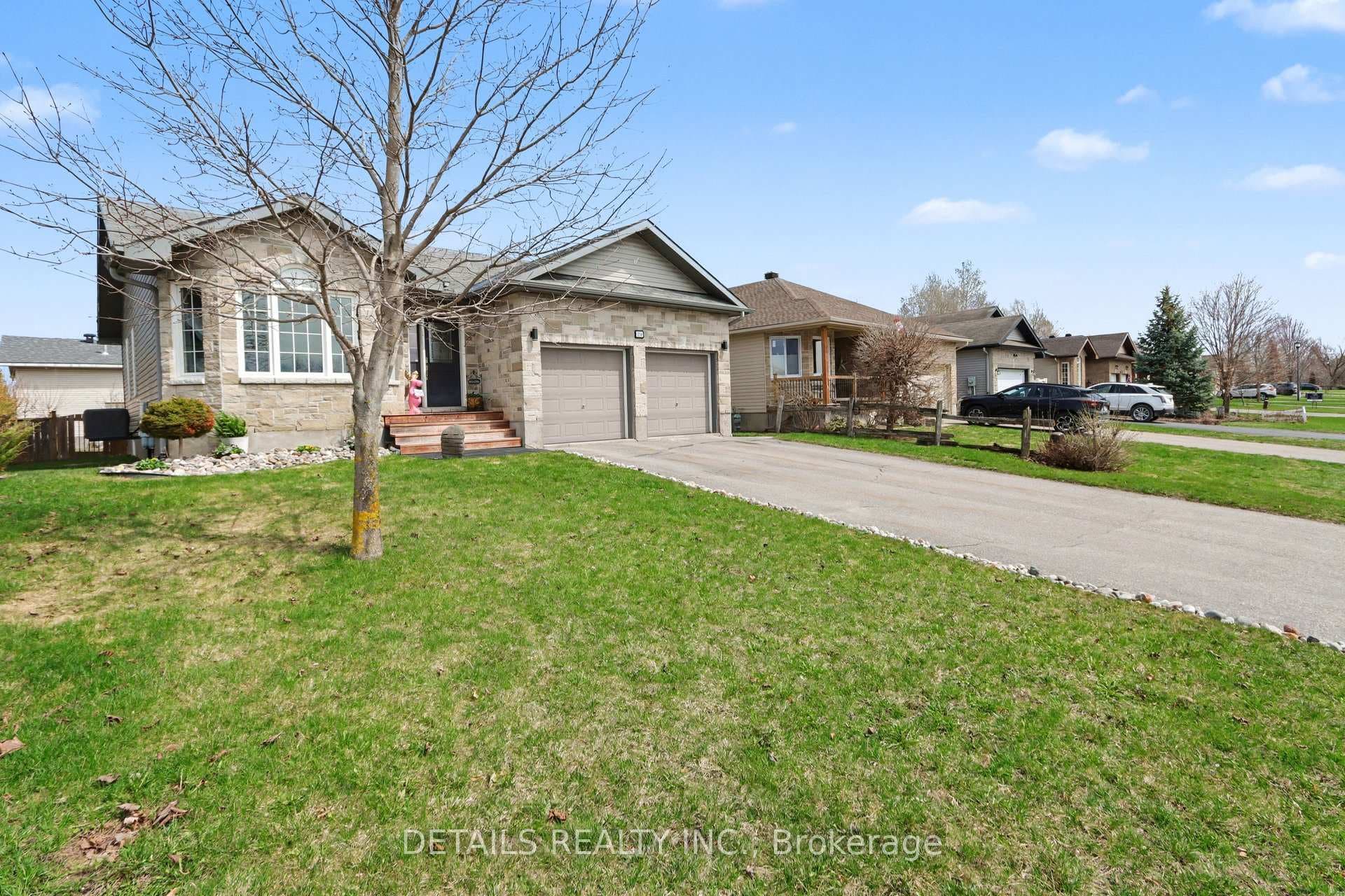 139 Raina Way photo 34