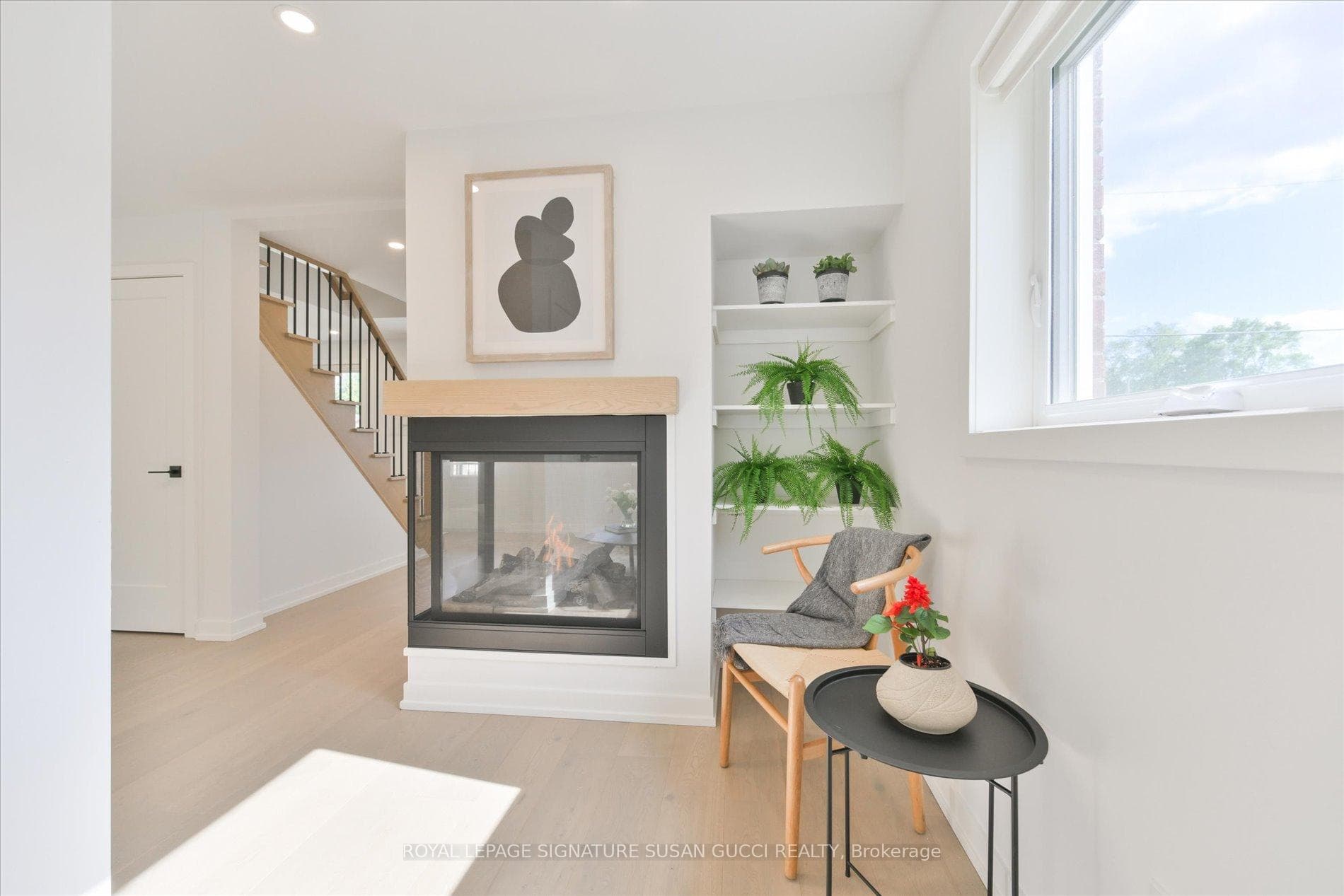 22 Donora Drive photo 5