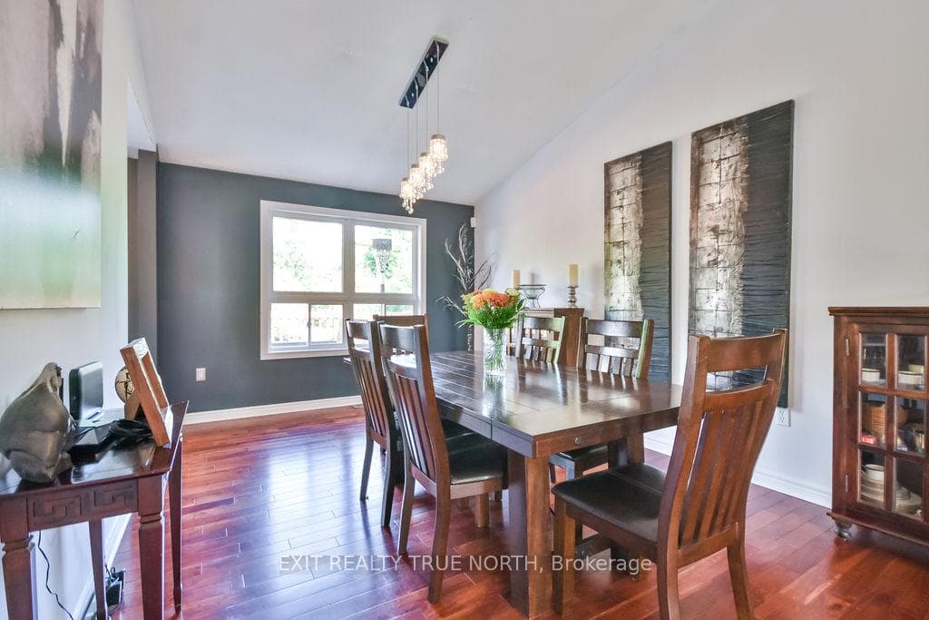 28 Nicholson Crescent photo 8