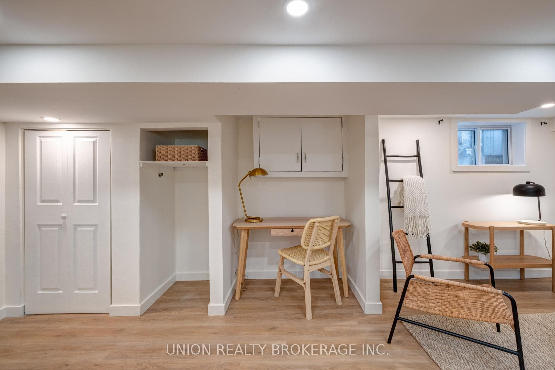 49 Bastedo Avenue photo 25