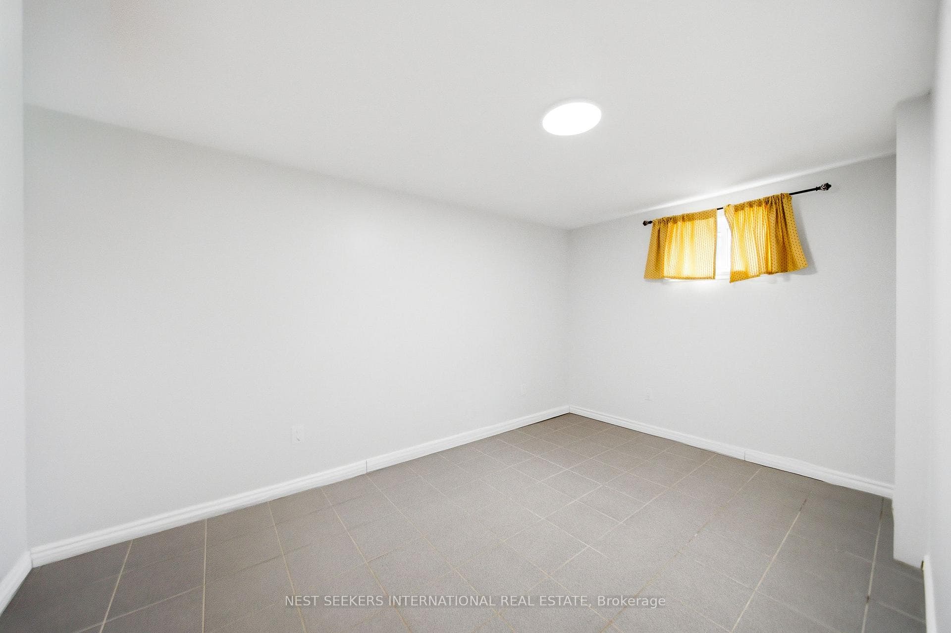 376 Agar Avenue photo 20
