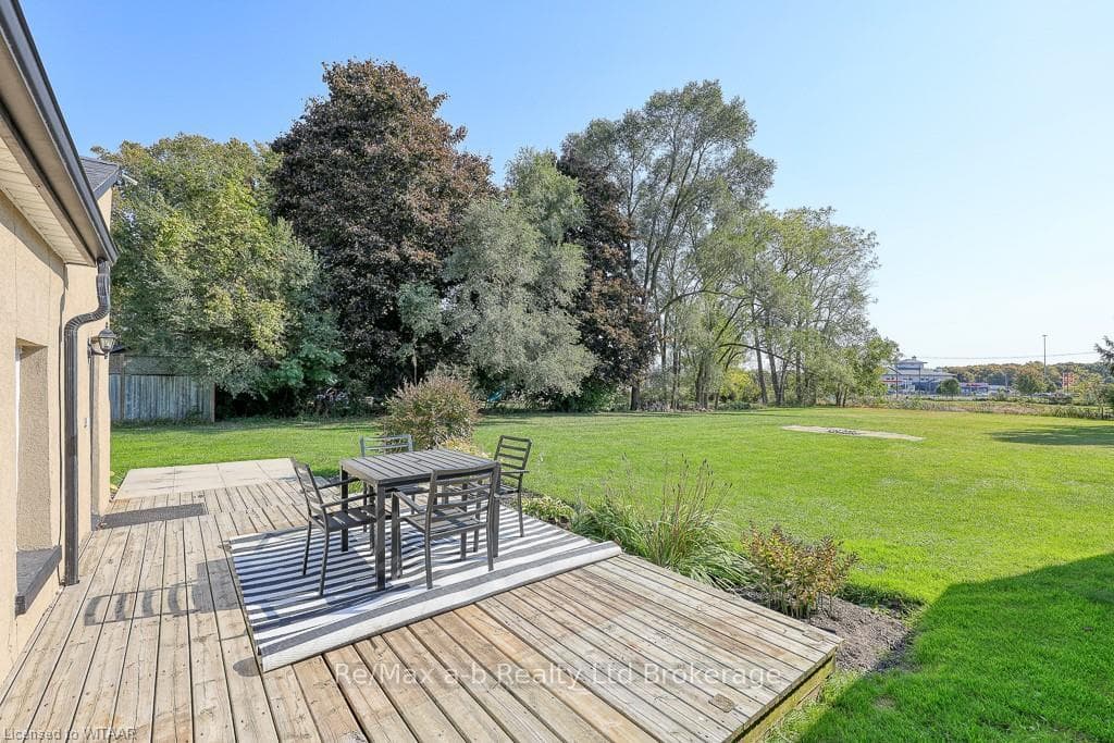 87 CLARK Road photo 32