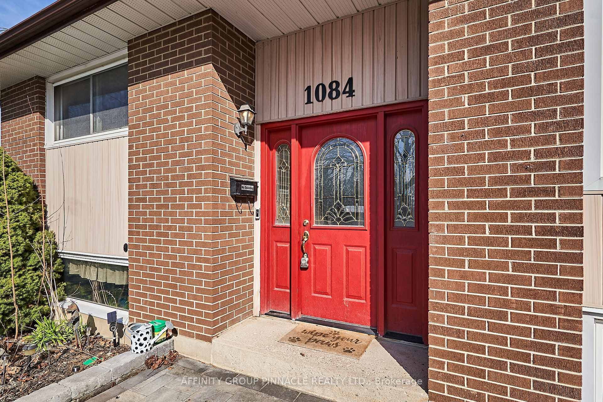 1084 Willowdale Avenue photo 6