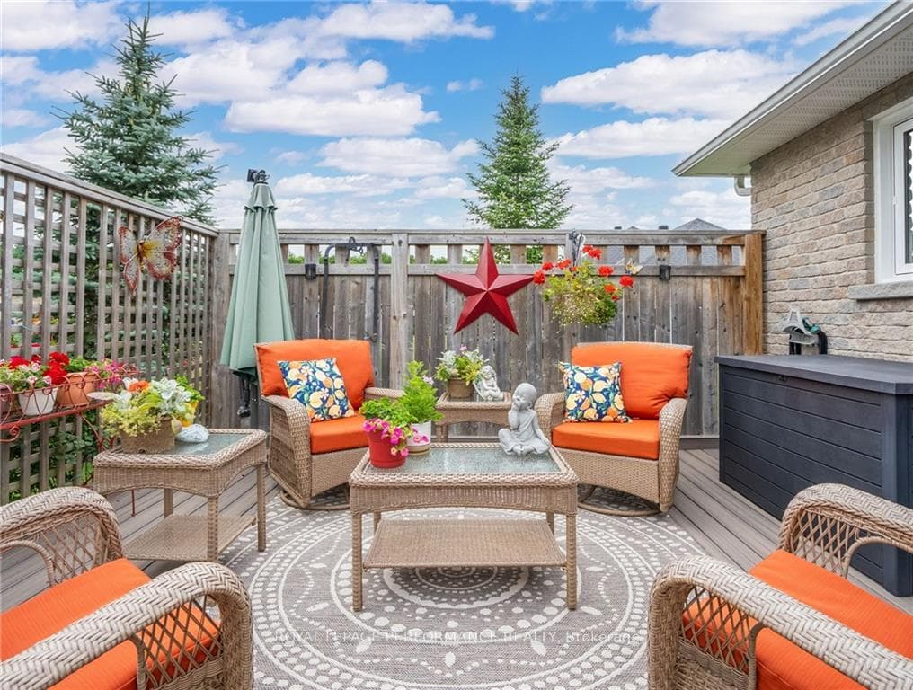 5 STRATFORD Boulevard photo 23