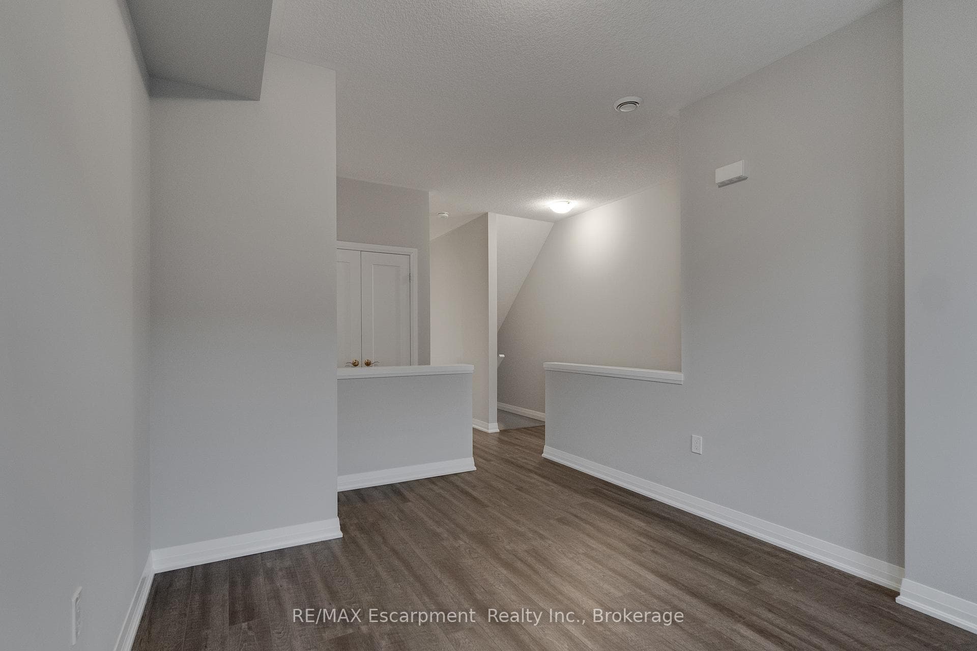 53 Aquarius Crescent photo 4