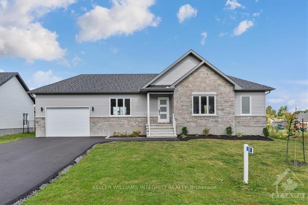 241 ROXANNE Street photo 1