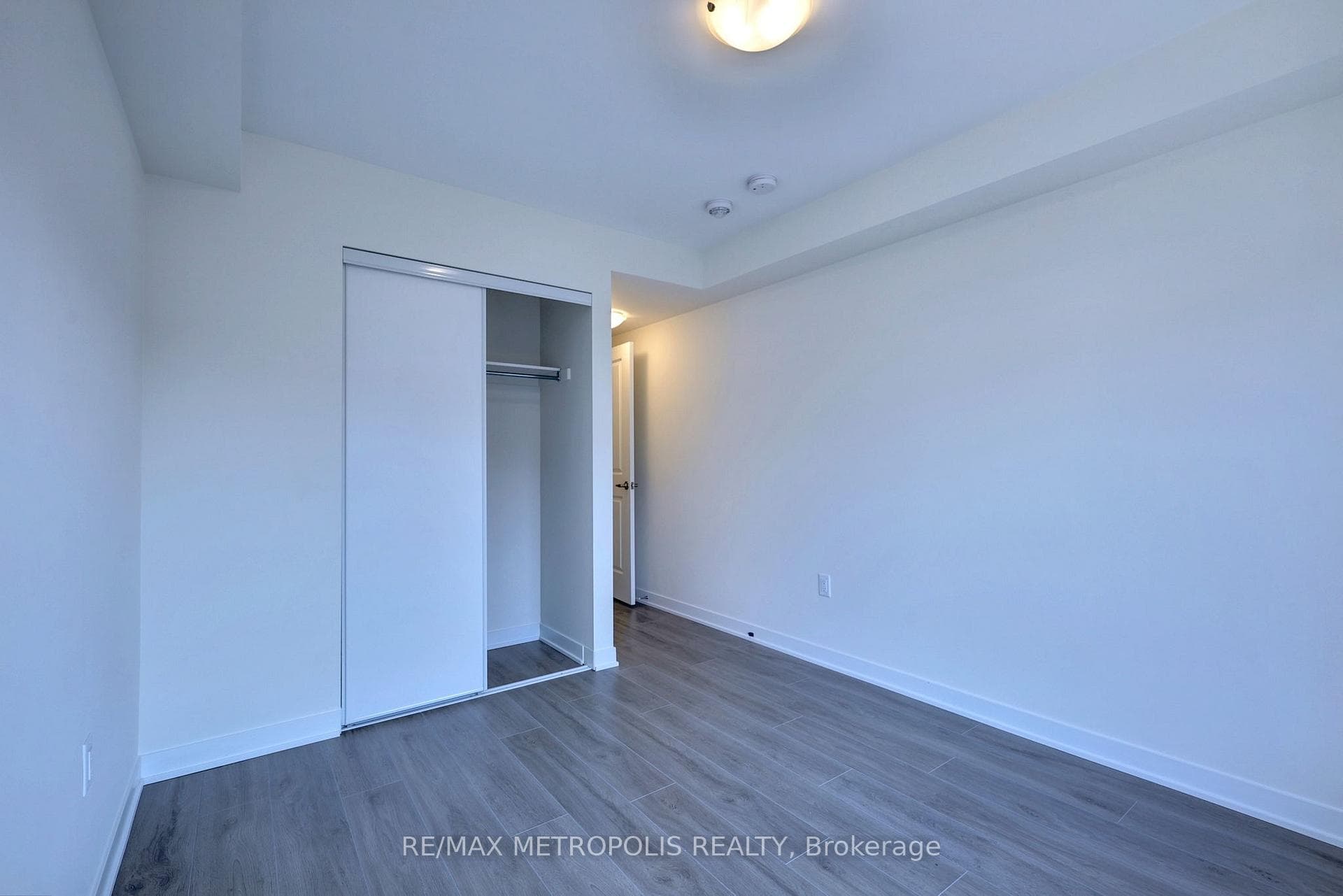1695 Dersan Street Unit 1012 photo 31